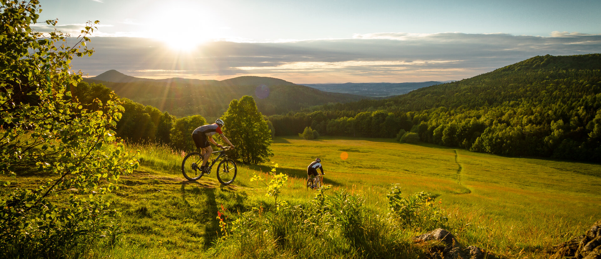 Horští cyklisté v přírodním parku Žitavské hory