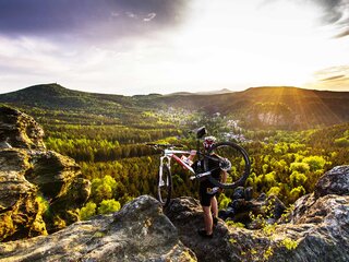 Oberlausitzer Bergweg – turistika bez zavazadel