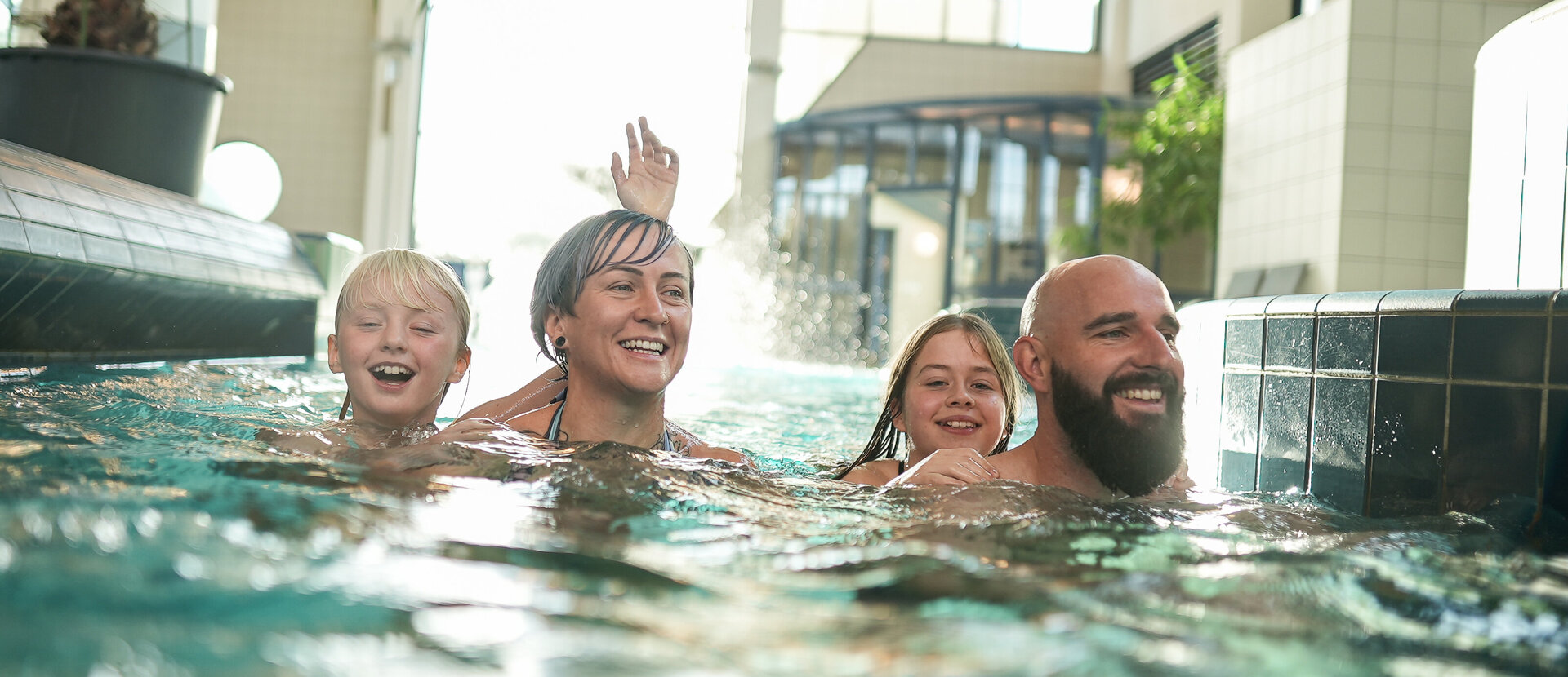 Trixi Bad © mushroom productions Trixi Bad © mushroom productions