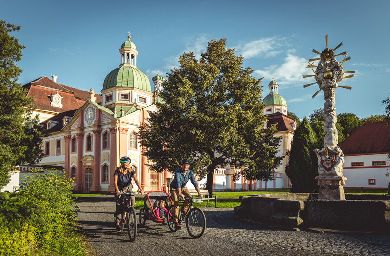 Or Neisse cycle path St Marienthal Monastery