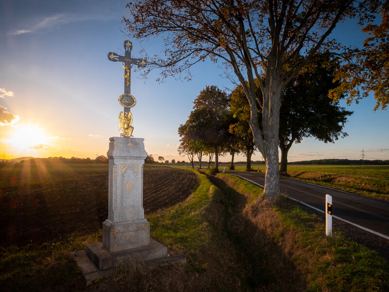 Wegkreuz in der Oberlausitzer Heide- und Teichlandschaft