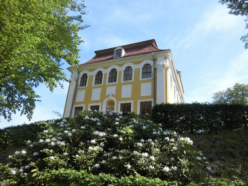 Abbildung Barockschloss Neschwitz Seitenansicht