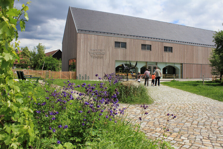 HAUS DER TAUSEND TEICHE