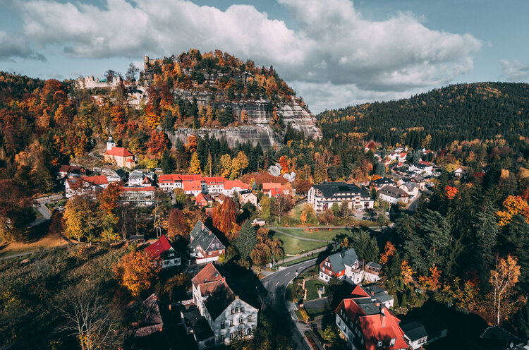 Vom Fastentuch, Natur und romantischen Ruinen