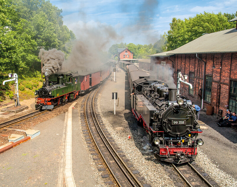 Abbildung Zittauer Schmalspurbahn Doppelausfahrt Bf Bertsdorf